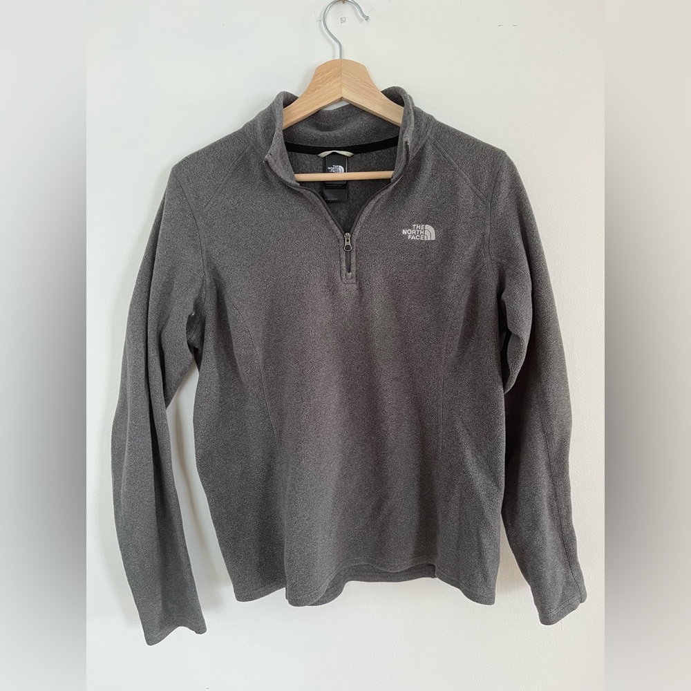The North Face gray fleece women’s M